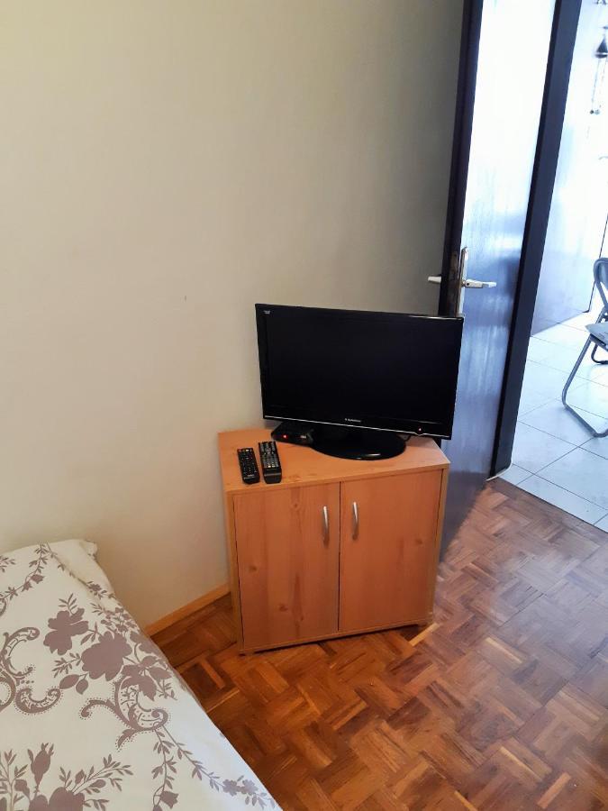 Dalmatino Apartmani Вир Экстерьер фото