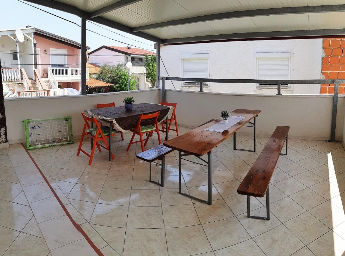 Dalmatino Apartmani Вир Экстерьер фото