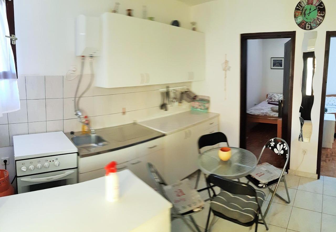 Dalmatino Apartmani Вир Экстерьер фото
